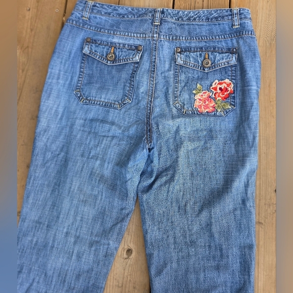 Liz Clairborne Boho Embroidered Jeans Size  12. Bootcut, good condition - Picture 7 of 11